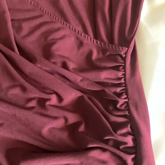 Wine-Coloured top - Picture 2 of 6